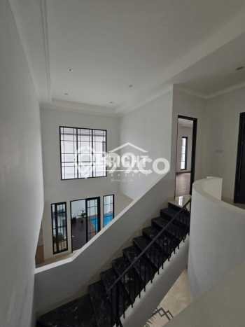 Hunian Mewah LB 385m2 Siap Pakai Desain Elegan di Sektor 9-Bintaro, Tangerang Selatan Hunian Mewah LB 385m2 Siap Pakai Desain Elegan di Sektor 9-Bintaro, Tangerang Selatan