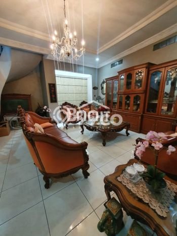 Rumah Elit LB 600m2 Siap Huni Desain Elegan di Petukangan, Jakarta Selatan Rumah Elit LB 600m2 Siap Huni Desain Elegan di Petukangan, Jakarta Selatan
