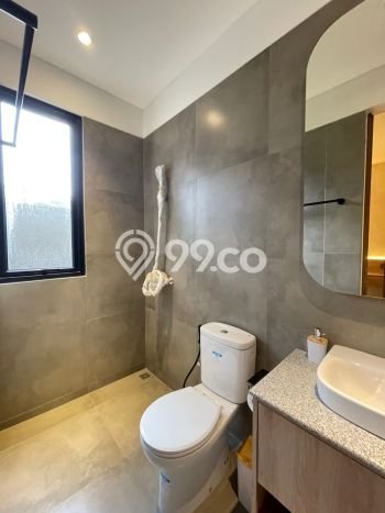 Ready to Use! Premium House LT 102m2 Desain Modern di Lebak Bulus Ready to Use! Premium House LT 102m2 Desain Modern di Lebak Bulus