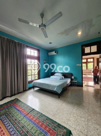 Rumah Luxury Modern Tanpa Renovasi di Pondok Indah Jakarta Selatan Rumah Luxury Modern Tanpa Renovasi di Pondok Indah Jakarta Selatan