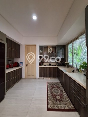 Hunian Elit LB 320m2 Siap Pakai Desain Elegan di Senopati, Jakarta Selatan Hunian Elit LB 320m2 Siap Pakai Desain Elegan di Senopati, Jakarta Selatan