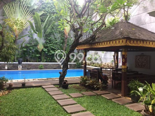 Rumah Eksklusif Dijual LT 717m2 di Menteng, Jakarta Pusat Rumah Eksklusif Dijual LT 717m2 di Menteng, Jakarta Pusat