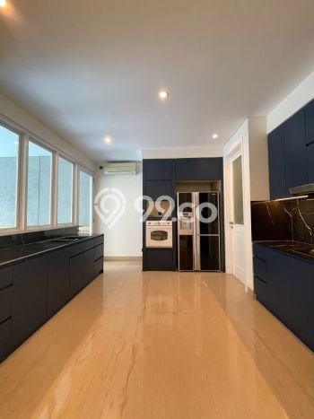 Hunian Elit LB 380m2 Siap Huni Desain Elegan di Pejaten, Jakarta Selatan Hunian Elit LB 380m2 Siap Huni Desain Elegan di Pejaten, Jakarta Selatan