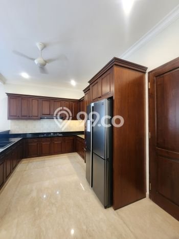 Hunian Elit LB 500m2 Siap Pakai Desain Elegan di Pejaten, Jakarta Selatan Hunian Elit LB 500m2 Siap Pakai Desain Elegan di Pejaten, Jakarta Selatan