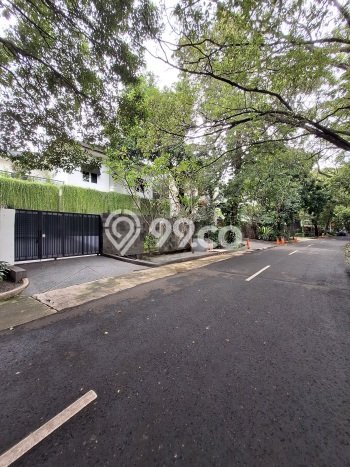 Hunian Elit LB 320m2 Siap Pakai Desain Elegan di Senopati, Jakarta Selatan Hunian Elit LB 320m2 Siap Pakai Desain Elegan di Senopati, Jakarta Selatan