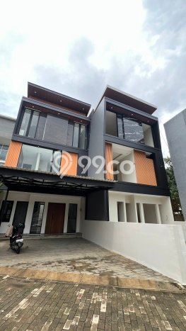 Hunian Eksklusif Siap Huni LT 102m2 di Cilandak, Jakarta Selatan Hunian Eksklusif Siap Huni LT 102m2 di Cilandak, Jakarta Selatan