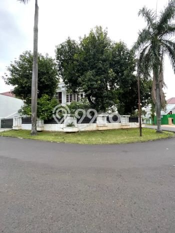 Rumah Elit Modern Tanpa Renovasi di Pondok Indah Jakarta Selatan Rumah Elit Modern Tanpa Renovasi di Pondok Indah Jakarta Selatan