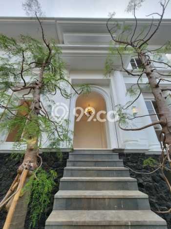 Dijual Rumah Mewah Megah Dengan View Eksklusif di Kemang, Jakarta Selatan Dijual Rumah Mewah Megah Dengan View Eksklusif di Kemang, Jakarta Selatan