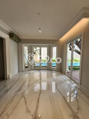 Hunian Mewah Siap Huni LT 984m2 di Kebayoran Baru, Jakarta Selatan Hunian Mewah Siap Huni LT 984m2 di Kebayoran Baru, Jakarta Selatan
