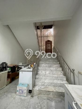 Rumah Elit Modern Tanpa Renovasi di Pondok Indah Jakarta Selatan Rumah Elit Modern Tanpa Renovasi di Pondok Indah Jakarta Selatan