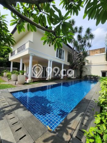 Hunian Mewah Siap Huni LT 984m2 di Kebayoran Baru, Jakarta Selatan Hunian Mewah Siap Huni LT 984m2 di Kebayoran Baru, Jakarta Selatan