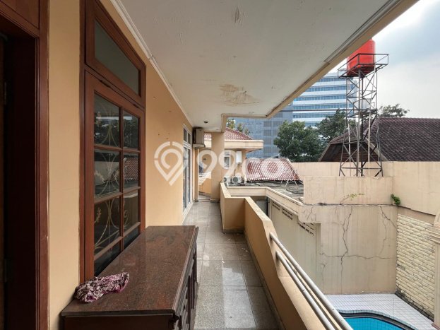 Siap Huni Rumah Mewah 4 Kamar di Kebayoran Baru Dekat ke Mana Saja Siap Huni Rumah Mewah 4 Kamar di Kebayoran Baru Dekat ke Mana Saja