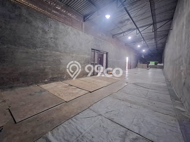 Unit Gudang Dijual di Ciputat Tangerang Selatan Luas Bangunan 644m2 Unit Gudang Dijual di Ciputat Tangerang Selatan Luas Bangunan 644m2