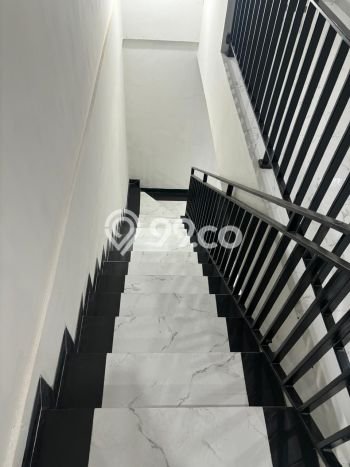Rumah Elit Modern Tanpa Renovasi di Jelambar Jakarta Barat Rumah Elit Modern Tanpa Renovasi di Jelambar Jakarta Barat