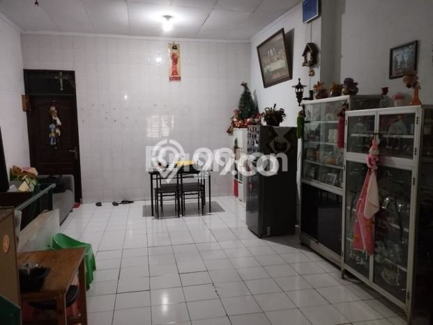 Ruko Dijual di Jakarta Barat LT 108m2 & LB 250m2 Lokasi Terbaik! Ruko Dijual di Jakarta Barat LT 108m2 & LB 250m2 Lokasi Terbaik!