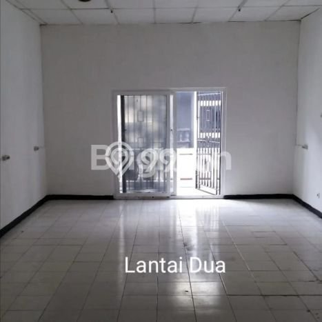 Ruko Bagus Dijual LB 240m2 Lokasi Strategis Jakarta Barat Area Cocok untuk Bisnis Ruko Bagus Dijual LB 240m2 Lokasi Strategis Jakarta Barat Area Cocok untuk Bisnis