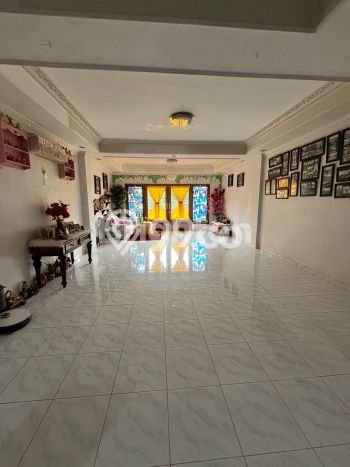 Unit Ruko Dijual di Jakarta Barat LT 80m2 & LB 320m2 Unit Ruko Dijual di Jakarta Barat LT 80m2 & LB 320m2