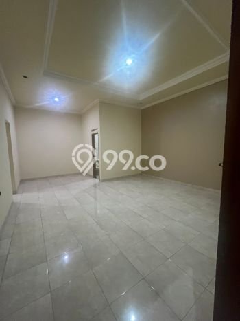 Sewa Rumah Murah di Tanah Sareal Bogor Punya 4 Kamar Tidur Sewa Rumah Murah di Tanah Sareal Bogor Punya 4 Kamar Tidur