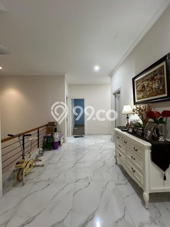 Ready to Use! Luxury House LT 204m2 Desain Elegan di Gading Serpong Ready to Use! Luxury House LT 204m2 Desain Elegan di Gading Serpong