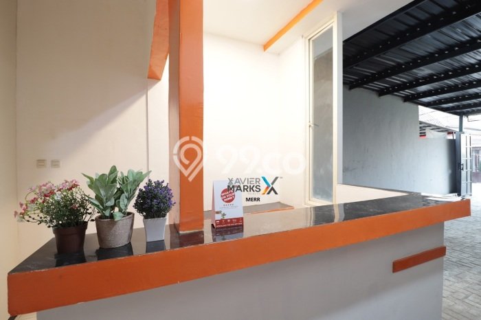 Hunian Mewah LB 750m2 Siap Pakai Desain Elegan di Keputih, Surabaya Hunian Mewah LB 750m2 Siap Pakai Desain Elegan di Keputih, Surabaya