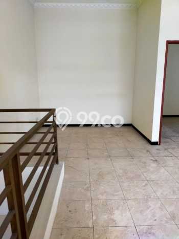 Jual Rumah Favorit Siap Huni LB 135m2 di Wonokromo, Surabaya Jual Rumah Favorit Siap Huni LB 135m2 di Wonokromo, Surabaya