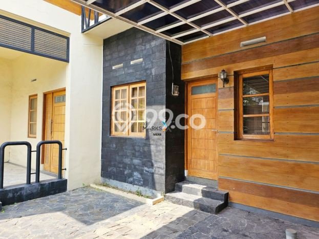 For Sale Rumah 3 Kamar Lokasi Strategis Nyaman dan Strategis di Gresik For Sale Rumah 3 Kamar Lokasi Strategis Nyaman dan Strategis di Gresik