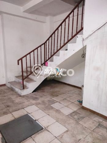 FOR SALE! Ruko di Genteng Surabaya, LT 62m2, LB 150m2 FOR SALE! Ruko di Genteng Surabaya, LT 62m2, LB 150m2