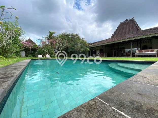 Vila Kawasan , Luas 1300m2m², Dekat ke Pusat Kota Vila Kawasan , Luas 1300m2m², Dekat ke Pusat Kota