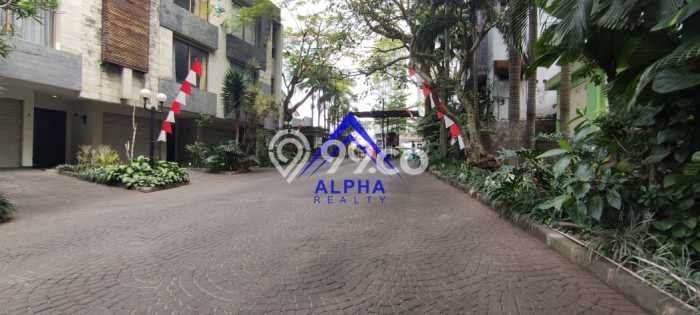PROMO SPESIAL! Rumah Untuk Investasi di , Luas 73m2m² Bangunan 217m2m² PROMO SPESIAL! Rumah Untuk Investasi di , Luas 73m2m² Bangunan 217m2m²