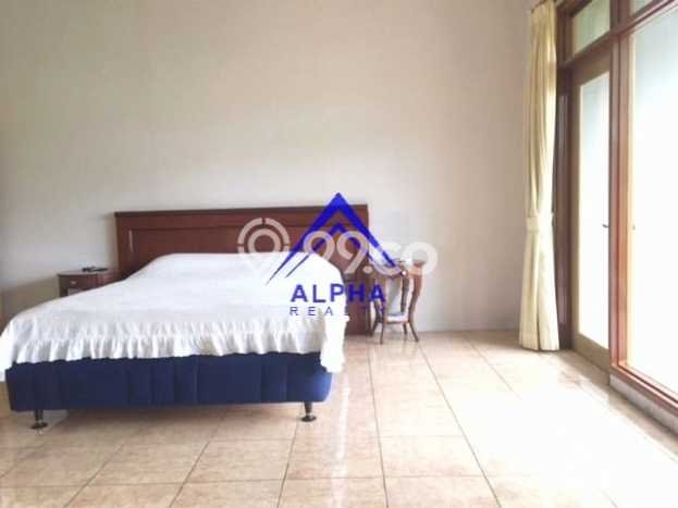 Rumah area Dago, 5 KT, Konsep Modern, Luas 600m² LB 400m² Rumah area Dago, 5 KT, Konsep Modern, Luas 600m² LB 400m²