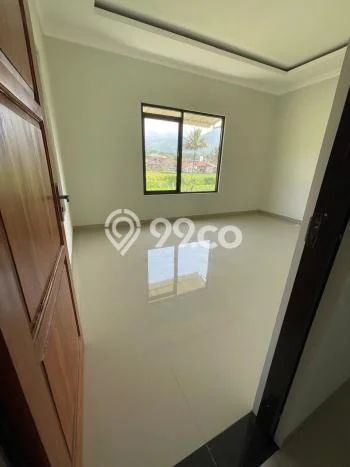 Dijual Rumah 7 Kamar Lokasi Ideal Bagus dan Strategis di Tarogong Kaler Dijual Rumah 7 Kamar Lokasi Ideal Bagus dan Strategis di Tarogong Kaler