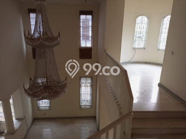 Rumah Mewah Siap Huni LT 288m2 di Karawaci, Tangerang Rumah Mewah Siap Huni LT 288m2 di Karawaci, Tangerang