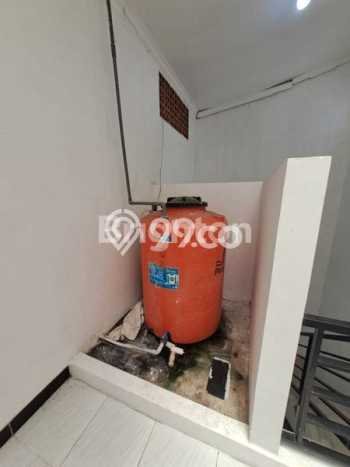 For Sale Rumah 4 Kamar Lokasi Strategis Bagus dan Strategis di Semarang Utara For Sale Rumah 4 Kamar Lokasi Strategis Bagus dan Strategis di Semarang Utara