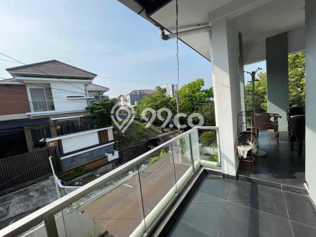 Hunian Mewah LB 301m2 Siap Pakai Desain Elegan di Ngesrep, Semarang Hunian Mewah LB 301m2 Siap Pakai Desain Elegan di Ngesrep, Semarang