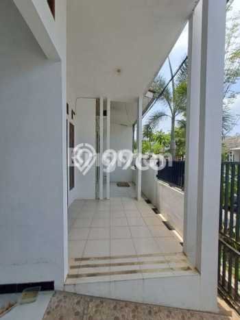 For Sale Rumah 4 Kamar Lokasi Strategis Bagus dan Strategis di Semarang Utara For Sale Rumah 4 Kamar Lokasi Strategis Bagus dan Strategis di Semarang Utara