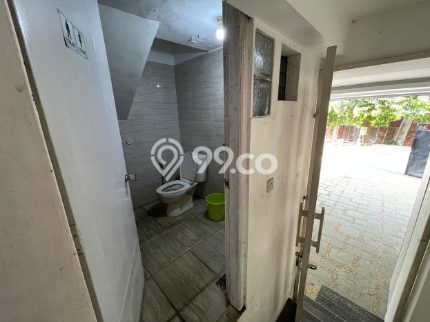 Hunian Mewah LB 301m2 Siap Pakai Desain Elegan di Ngesrep, Semarang Hunian Mewah LB 301m2 Siap Pakai Desain Elegan di Ngesrep, Semarang