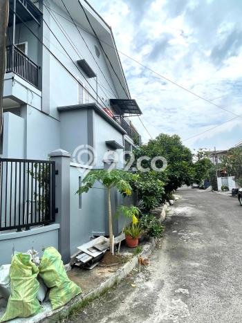 Rumah Modern 4 KT di Harapan Indah Bekasi Semi Furnished Rumah Modern 4 KT di Harapan Indah Bekasi Semi Furnished