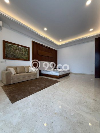 Hunian Elit LB 760m2 Siap Huni Desain Elegan di Kemang, Jakarta Selatan Hunian Elit LB 760m2 Siap Huni Desain Elegan di Kemang, Jakarta Selatan