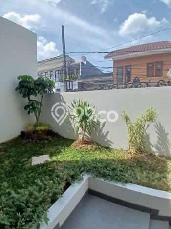 Dijual Rumah Mewah Megah Dengan View Eksklusif di Joglo, Jakarta Barat Dijual Rumah Mewah Megah Dengan View Eksklusif di Joglo, Jakarta Barat