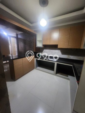 Rumah Strategis Minimalis Lb 250m2 di Cipondoh, Tangerang Rumah Strategis Minimalis Lb 250m2 di Cipondoh, Tangerang