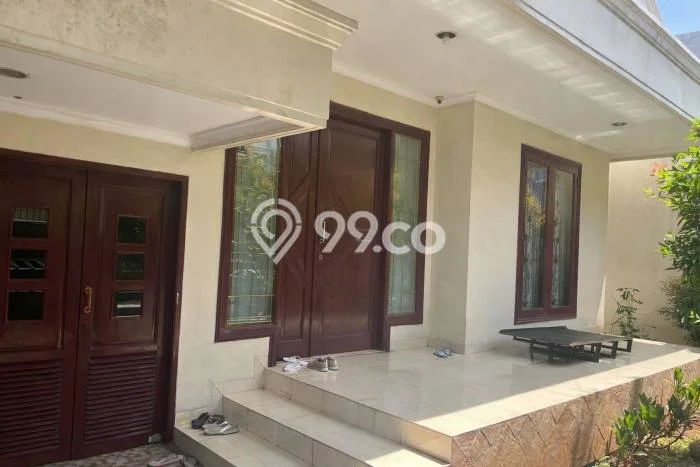 Dijual Rumah Luas Elegan Dengan View Cantik di Duri Kepa, Jakarta Barat Dijual Rumah Luas Elegan Dengan View Cantik di Duri Kepa, Jakarta Barat