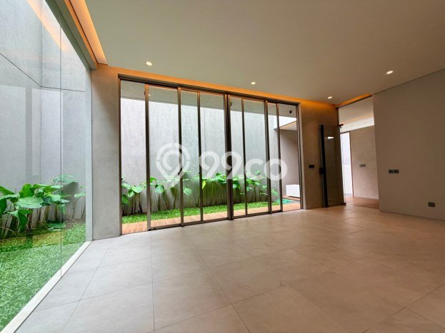 Hunian Mewah LB 200m2 Siap Pakai Desain Elegan di Joglo, Jakarta Barat Hunian Mewah LB 200m2 Siap Pakai Desain Elegan di Joglo, Jakarta Barat
