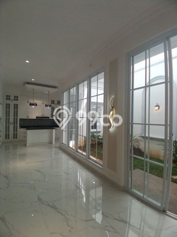 Dijual Rumah Mewah Megah Dengan View Eksklusif di Joglo, Jakarta Barat Dijual Rumah Mewah Megah Dengan View Eksklusif di Joglo, Jakarta Barat
