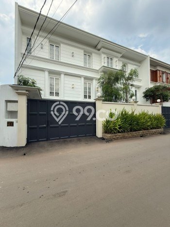 Hunian Elit LB 760m2 Siap Huni Desain Elegan di Kemang, Jakarta Selatan Hunian Elit LB 760m2 Siap Huni Desain Elegan di Kemang, Jakarta Selatan