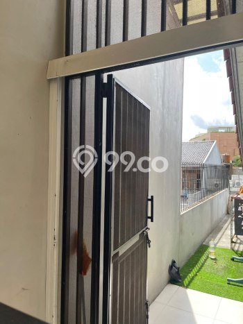 Rumah Elit Modern Siap Huni di Meruya Jakarta Barat Rumah Elit Modern Siap Huni di Meruya Jakarta Barat