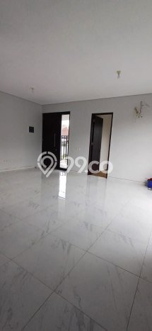 Disewakan Rumah Elit LT 185m2 / LB 250m2 di Gayungan, Surabaya Disewakan Rumah Elit LT 185m2 / LB 250m2 di Gayungan, Surabaya