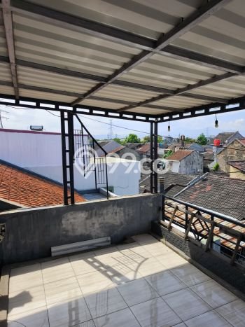 Hunian Cantik Modern Lb 300m2 di Dayeuhkolot, Bandung Hunian Cantik Modern Lb 300m2 di Dayeuhkolot, Bandung