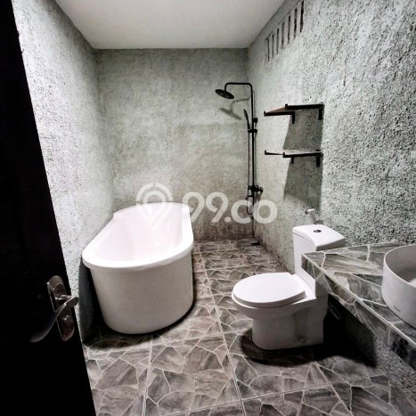 Jual Rumah Bagus Siap Huni LB 250m2 di Cinere, Depok Jual Rumah Bagus Siap Huni LB 250m2 di Cinere, Depok