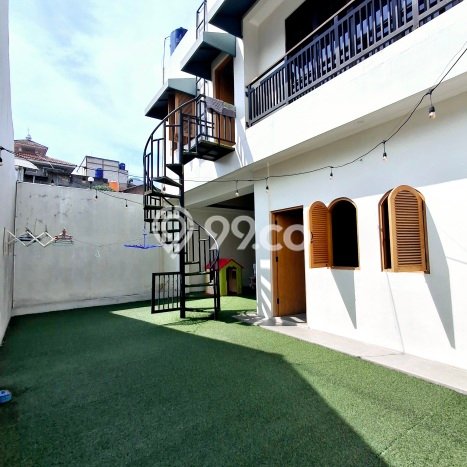 Rumah Strategis Modern Lb 200m2 di Jagakarsa, Jakarta Selatan Rumah Strategis Modern Lb 200m2 di Jagakarsa, Jakarta Selatan