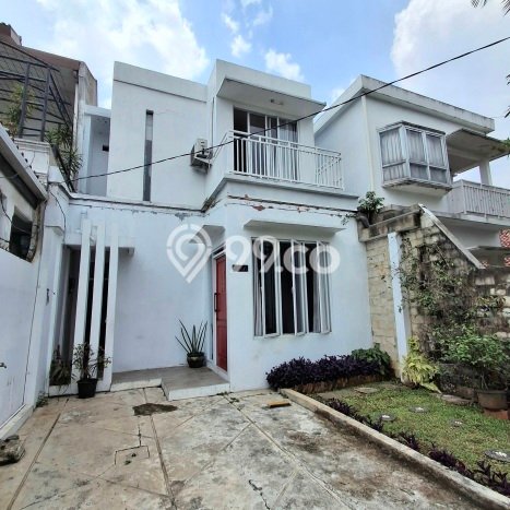 For Sale Rumah 4 Kamar Lokasi Ideal Nyaman dan Strategis di Ciputat For Sale Rumah 4 Kamar Lokasi Ideal Nyaman dan Strategis di Ciputat
